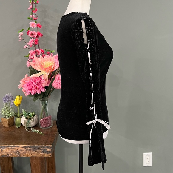 RK Long Sleeve with Tie Up Sleeves - Picture 5 of 14